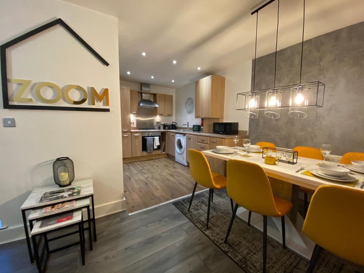 Luxe Place - Netflix & Workspace For 6 Birmingham Luaran gambar